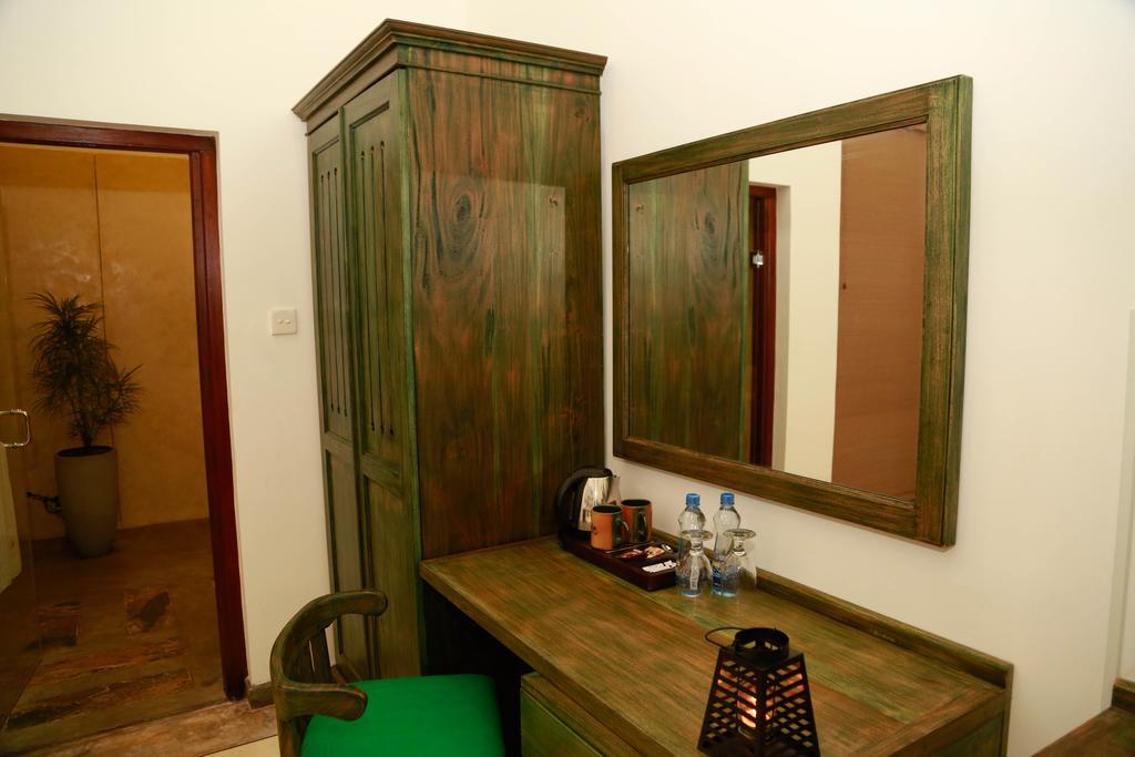 Hotel Tranquil Negombo Boutique Exterior foto