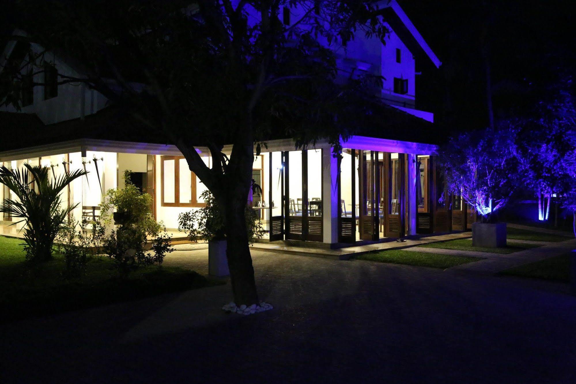 Hotel Tranquil Negombo Boutique Exterior foto