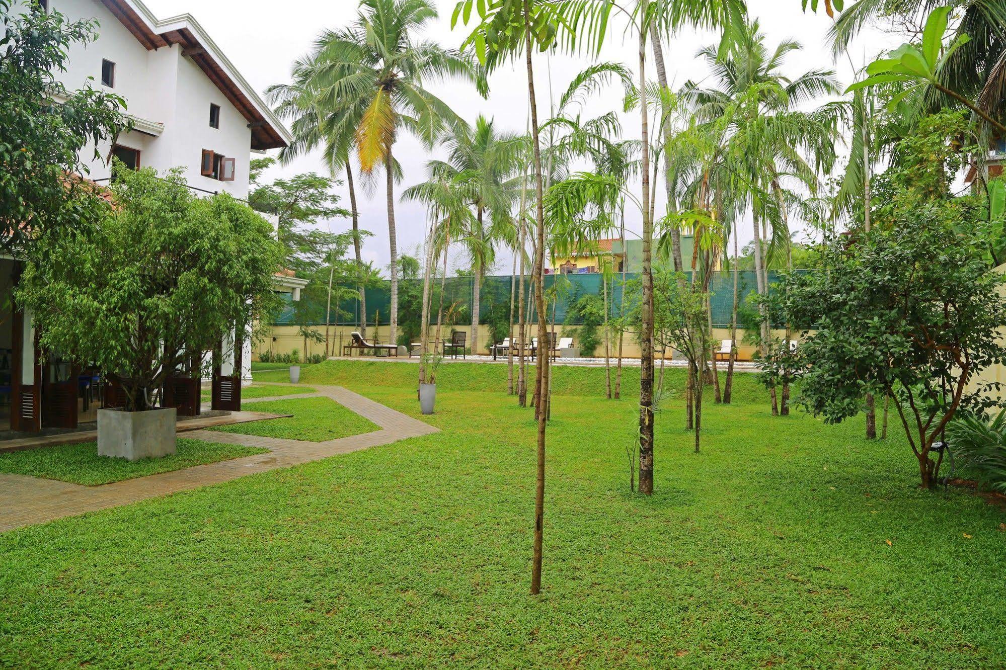 Hotel Tranquil Negombo Boutique Exterior foto