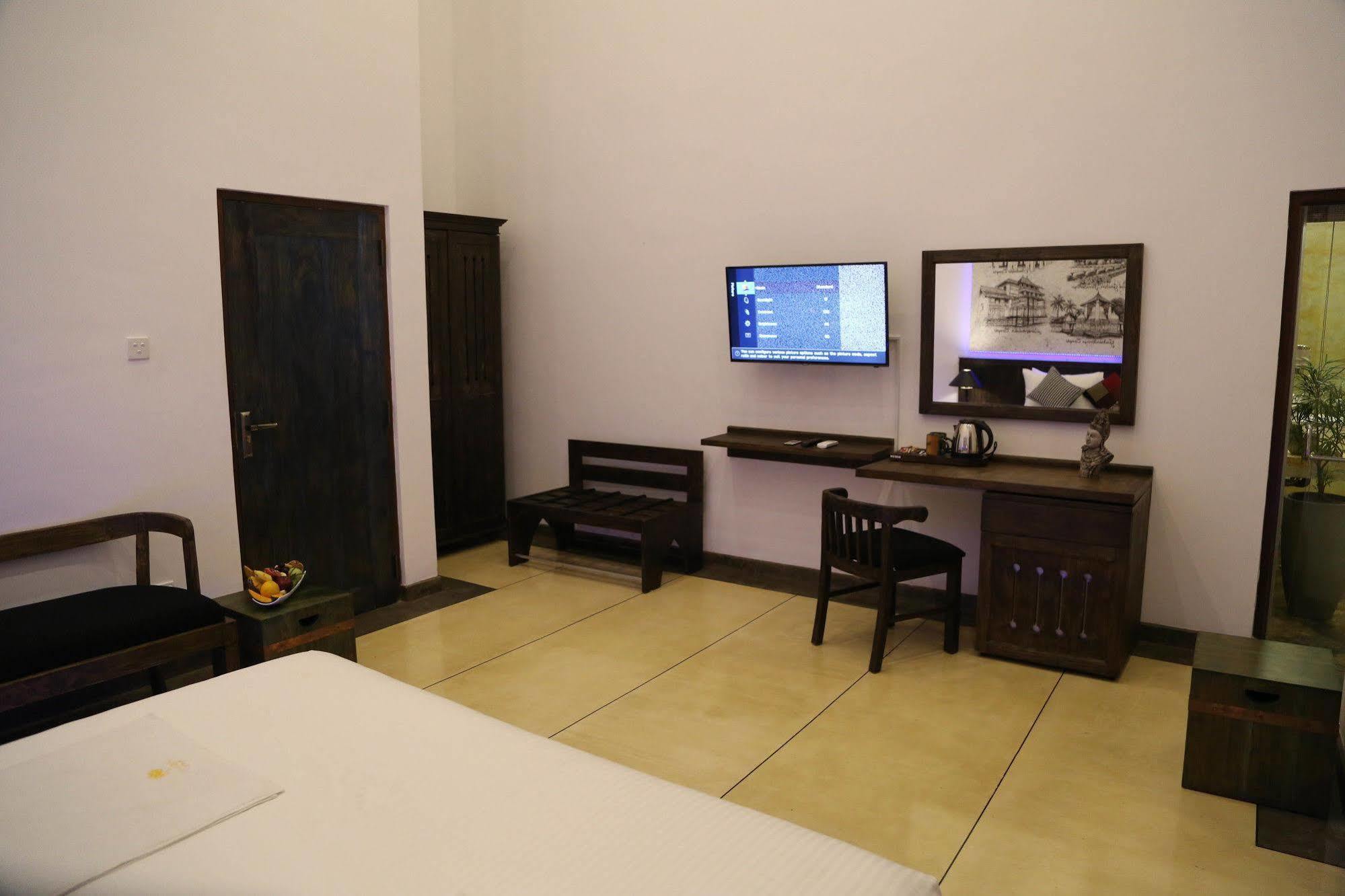 Hotel Tranquil Negombo Boutique Exterior foto